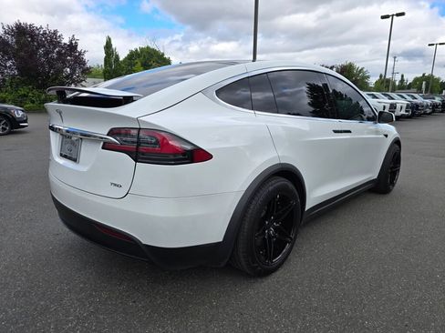 Used 2018 Tesla Model X 75D AWD/4WD image 7