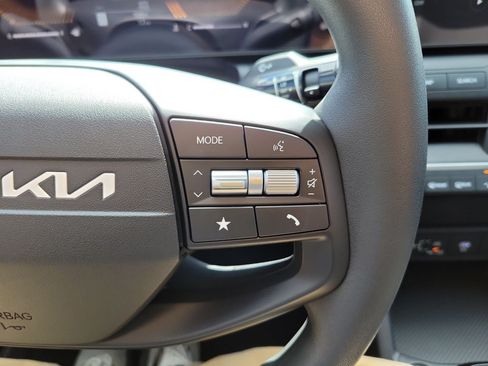 New 2026 Kia K4 FWD image 25
