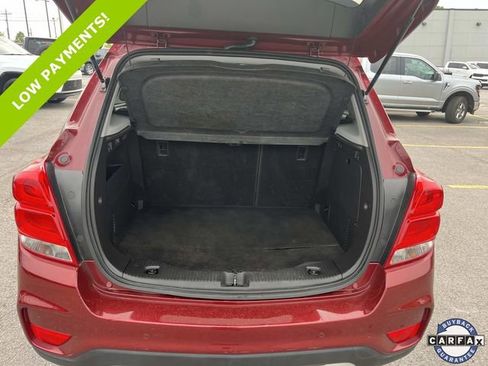 Used 2022 Chevrolet Trax LT w/ Driver Confidence Package AWD/4WD image 12