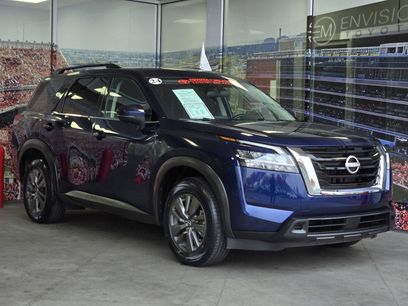 Used 2024 Nissan Pathfinder SV