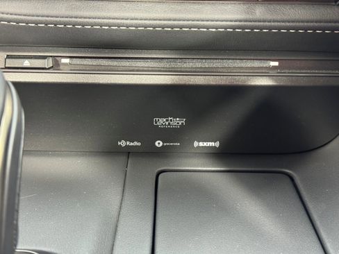 Used 2023 Lexus LC 500 Convertible image 32