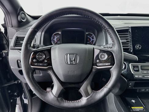 Certified 2024 Honda Passport Black Edition image 11