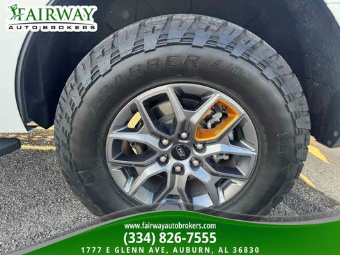 Used 2025 Ford Expedition Tremor AWD/4WD image 36