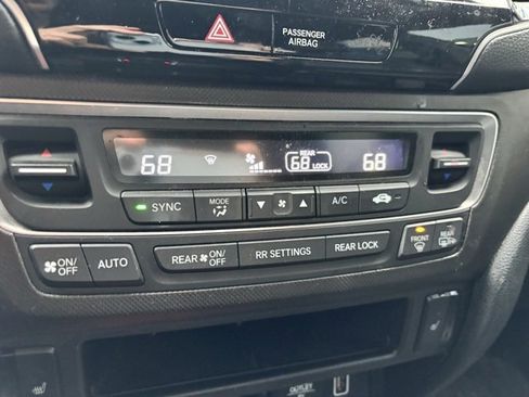 Certified 2022 Honda Pilot TrailSport image 19