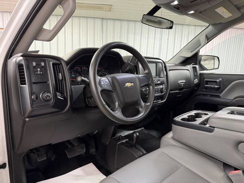 Used 2018 Chevrolet Silverado 2500 W/T image 28