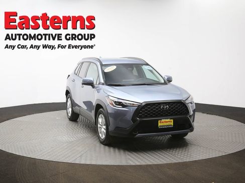 Used 2024 Toyota Corolla Cross LE image 49