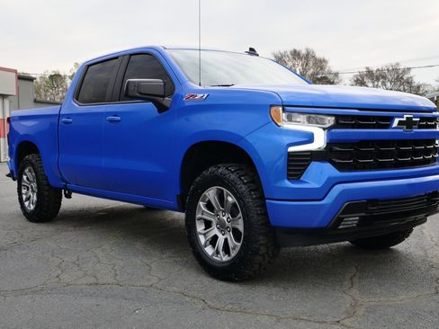 Used 2025 Chevrolet Silverado 1500 RST AWD/4WD image 4