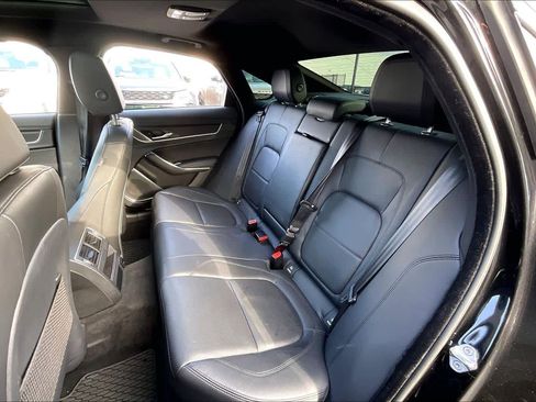 Used 2022 Jaguar XF SE image 28