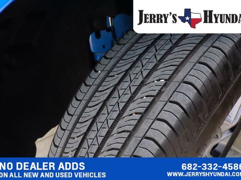 Used 2025 Ford Maverick XLT FWD image 8