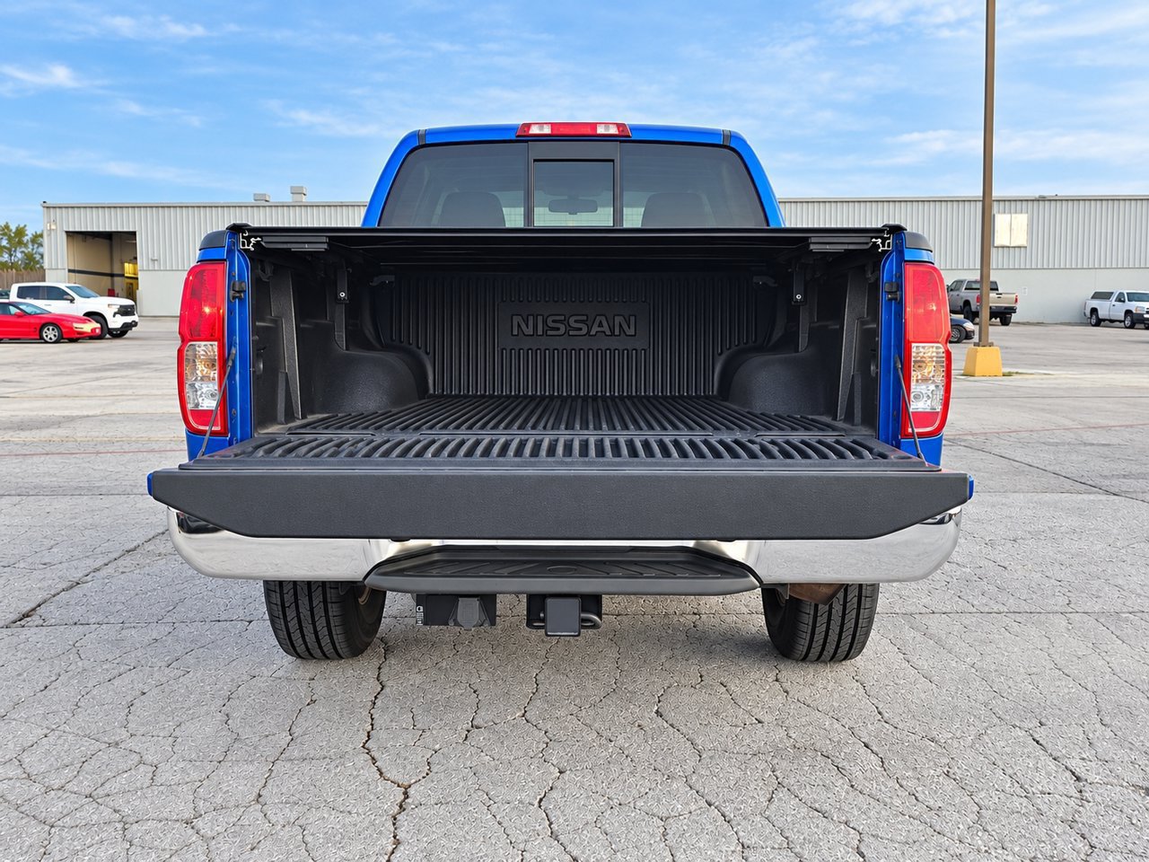 Used 2015 Nissan Frontier SV RWD image 7
