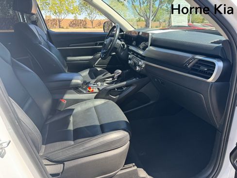 Certified 2024 Kia Telluride S w/ S Sunroof Package FWD image 26