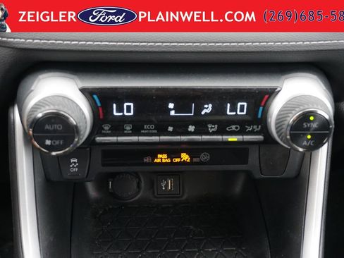 Used 2023 Toyota RAV4 LE AWD/4WD image 16