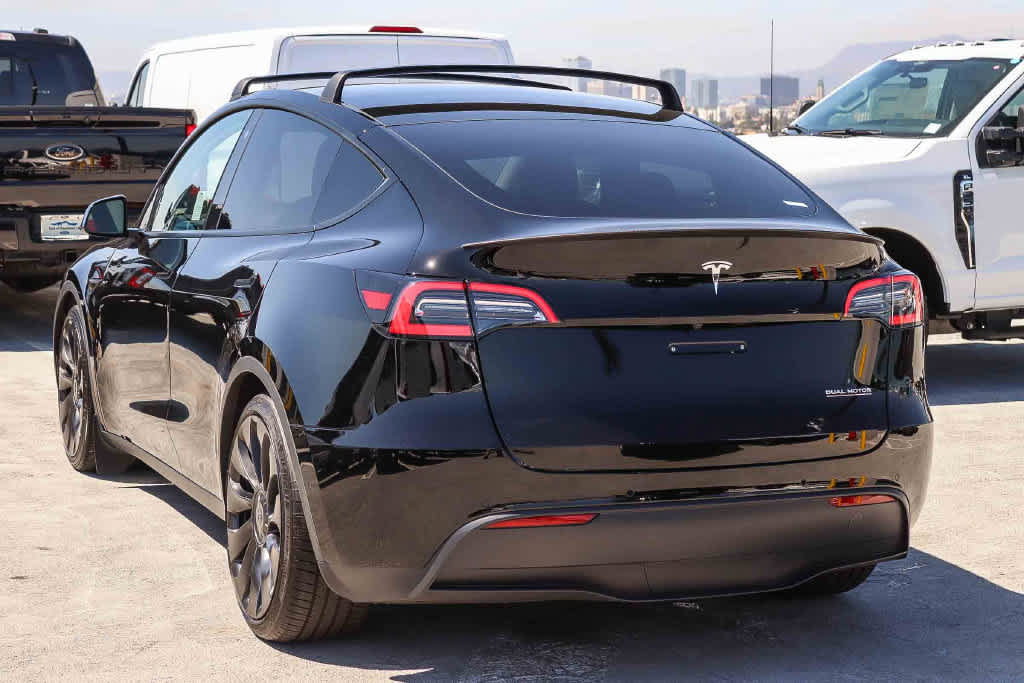 Used 2022 Tesla Model Y Performance AWD/4WD image 2