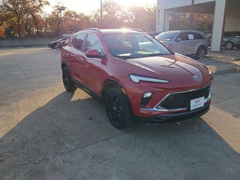 Used 2024 Buick Encore GX Sport Touring image 6