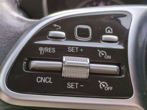 Used 2020 Mercedes-Benz C 300 Sedan image 24