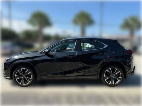 Used 2024 Lexus UX 250h FWD w/ Premium Package image 3