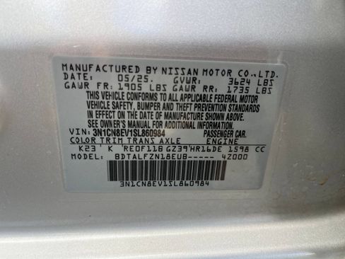 Used 2025 Nissan Versa SV FWD image 30