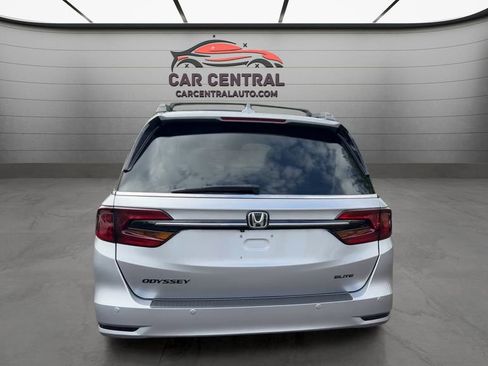 Used 2018 Honda Odyssey Elite image 4