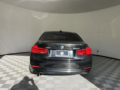 Used 2018 BMW 320i xDrive Sedan w/ Convenience Package image 6