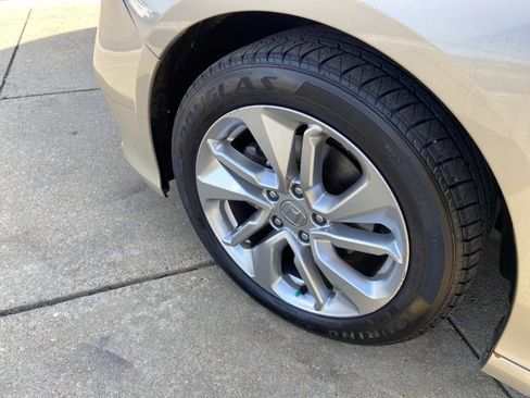 Used 2019 Honda Accord LX image 24