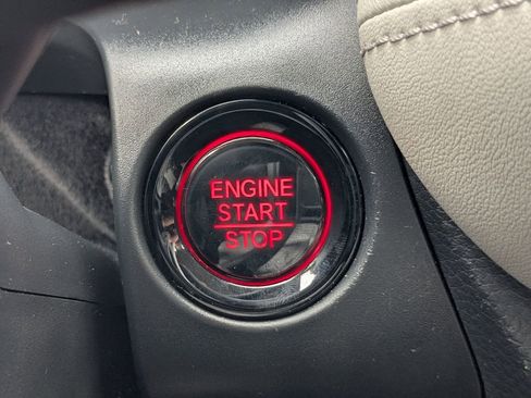 Used 2023 Honda HR-V LX image 27