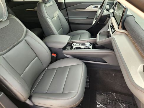 New 2026 Ford Explorer Active image 14