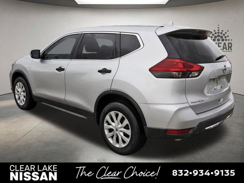 Used 2019 Nissan Rogue S image 5