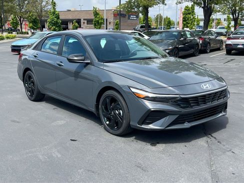 New 2026 Hyundai Elantra Sport w/ Cargo Package FWD image 5