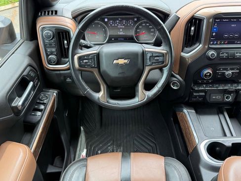 Used 2020 Chevrolet Silverado 3500 High Country w/ Gooseneck/5TH Wheel Package AWD/4WD image 17