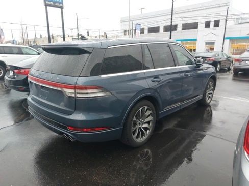 Used 2021 Lincoln Aviator Grand Touring w/ Elements Package Plus image 2