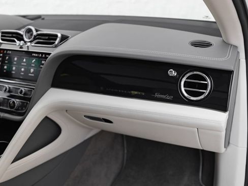 Used 2023 Bentley Bentayga Speed AWD/4WD image 33