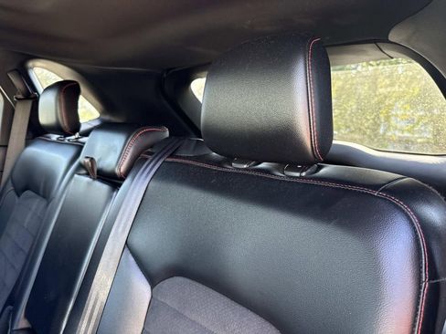 Used 2022 Ford Edge ST-Line image 16