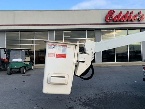 Used 2020 Ford F550 4x4 Regular Cab Super Duty w/ Power Equipment Group image 37