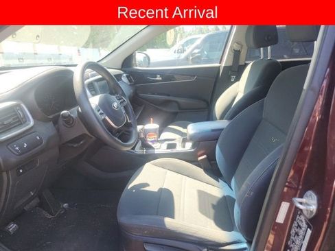 Used 2020 Kia Sorento LX AWD/4WD image 9