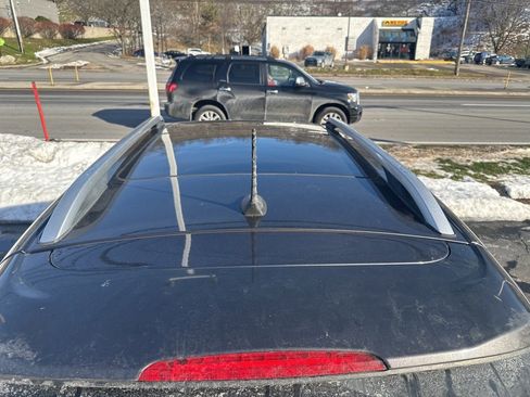 Used 2017 Jeep Cherokee Limited image 8