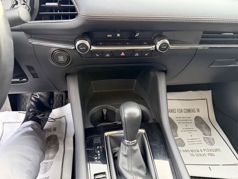 Used 2023 MAZDA MAZDA3 s image 19