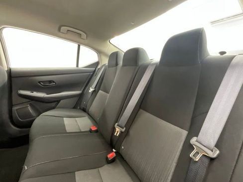 Used 2025 Nissan Sentra SV image 5