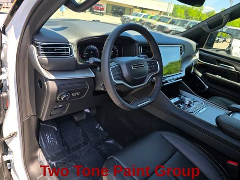 New 2026 Jeep Grand Wagoneer 4WD image 23