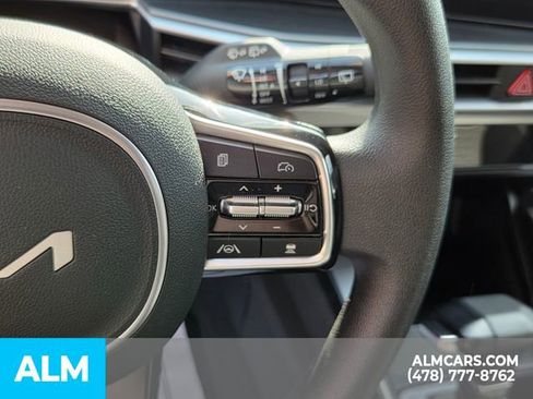 Used 2024 Kia Sorento LX image 23
