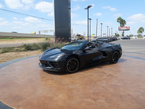 Used 2024 Chevrolet Corvette Stingray Preferred Conv w/ Z51 Performance Package image 5