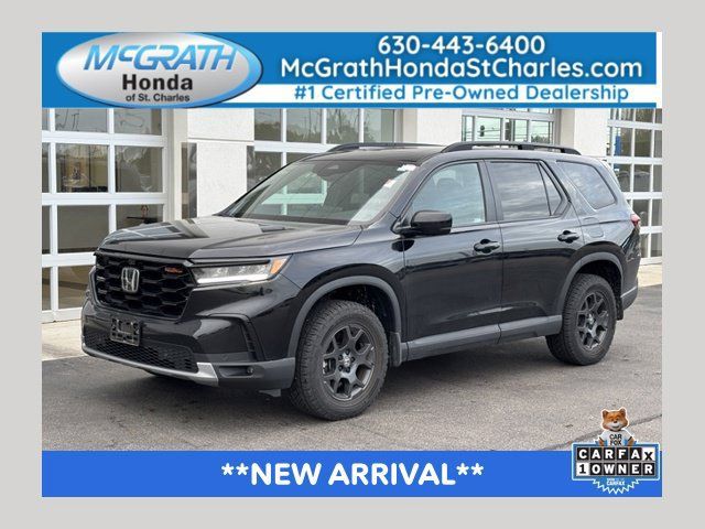 Used 2024 Honda Pilot TrailSport image 1