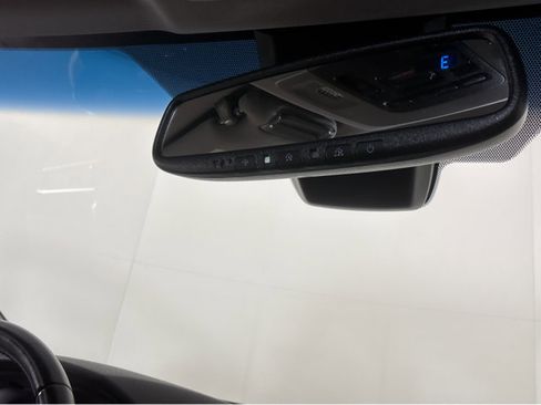 Used 2018 Toyota Camry SE image 38