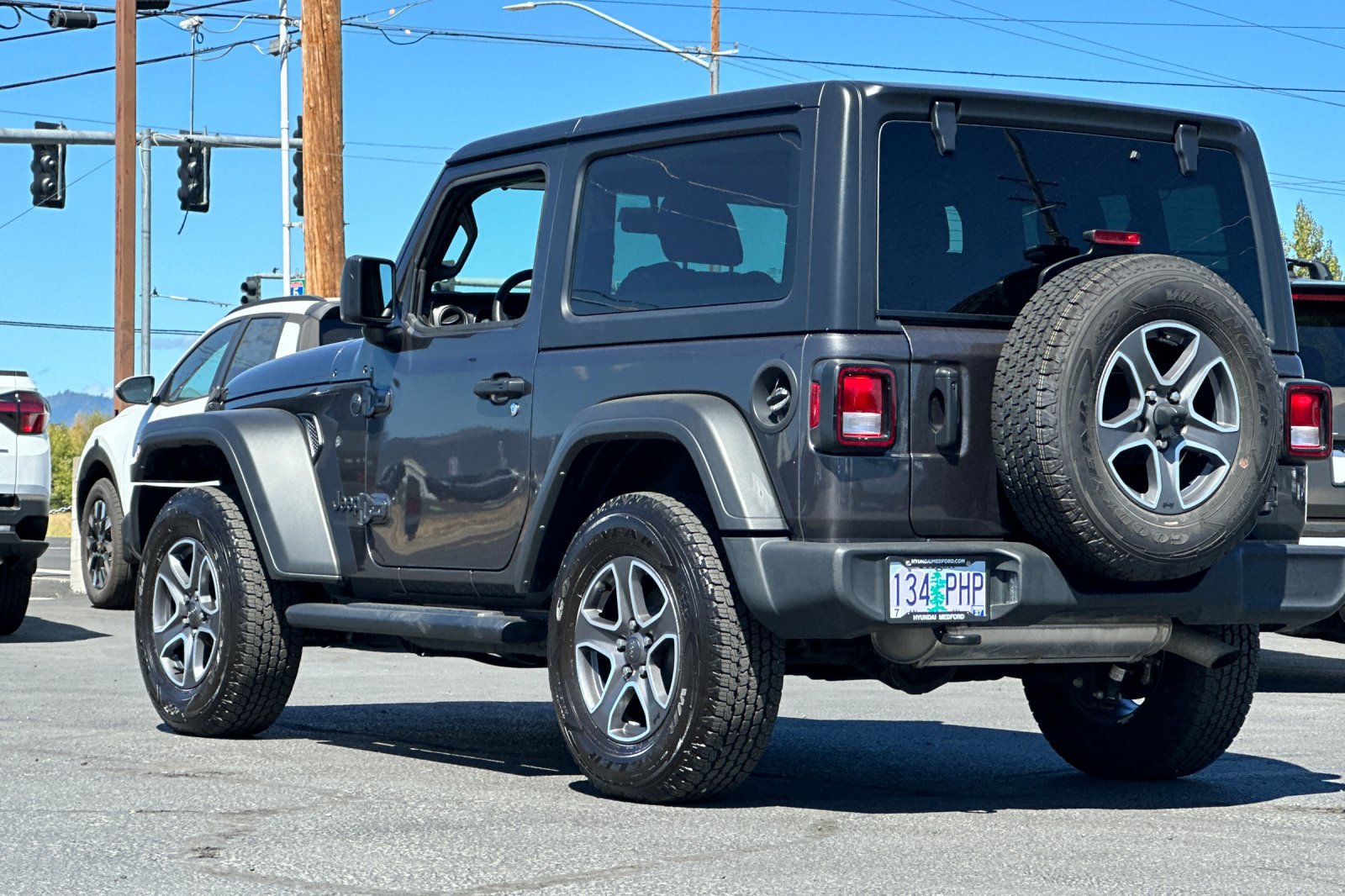 Used 2022 Jeep Wrangler Sport AWD/4WD image 6