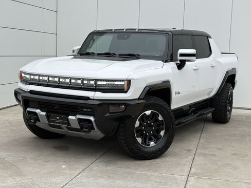 Used 2024 GMC Hummer EV 2X w/ Extreme Off-Road Package AWD/4WD image 2