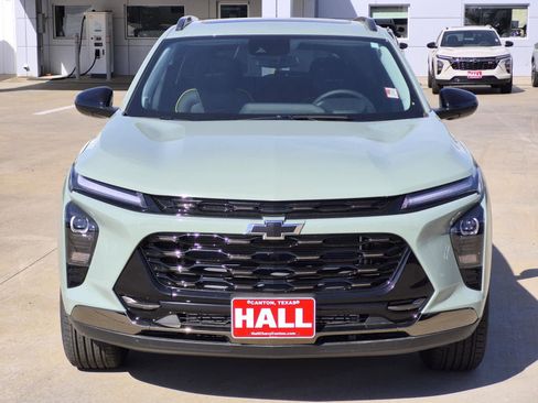 New 2026 Chevrolet Trax ACTIV w/ Sunroof Package image 2