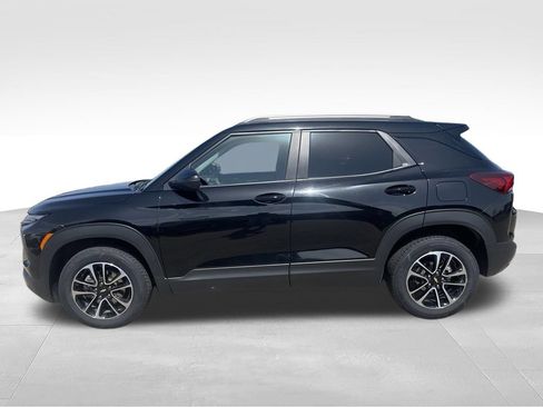Used 2025 Chevrolet TrailBlazer LT AWD/4WD image 24