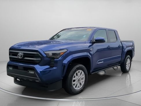 Used 2025 Toyota Tacoma SR5 RWD image 8