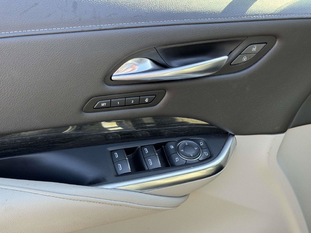Used 2019 Cadillac XT4 Premium Luxury AWD/4WD image 18