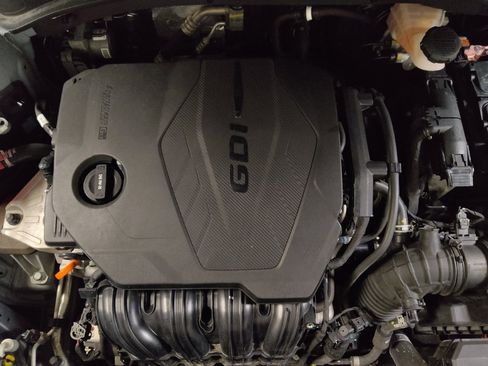 Used 2023 Kia Sorento LX image 30