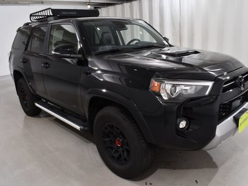 Used 2024 Toyota 4Runner TRD Off-Road Premium w/ TRD Black Wheel Package (TMS) AWD/4WD image 5